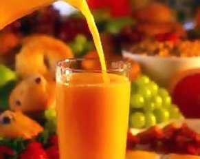 jugo-de-alfalfa-zanahoria-y-apio